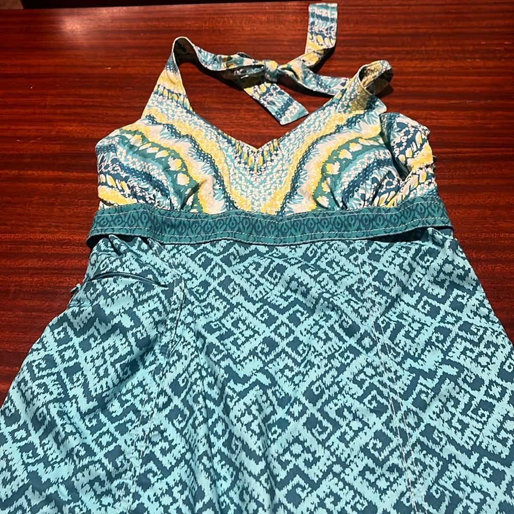 Athleta zip up halter dress, size 6